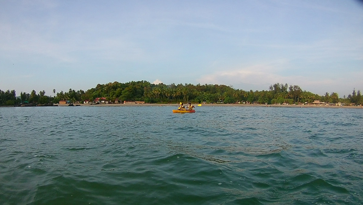 Patnembeach sea kayaking